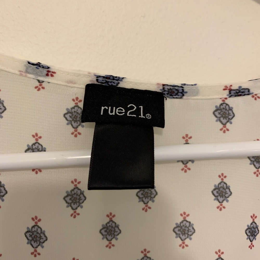 Patterned Cardigan from Rue 21! - Picture 4 of 4